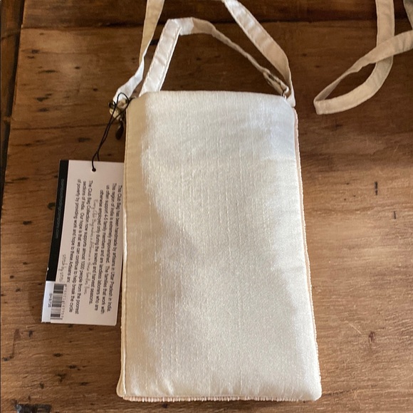 Cream Crossbody Bag with Christmas Tree Design - Picture 2 of 5